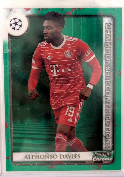 2023 Alphonso Davies FC Bayern Topps Stadium Club Chrome Green Refractor CC-AD Limited 88/99