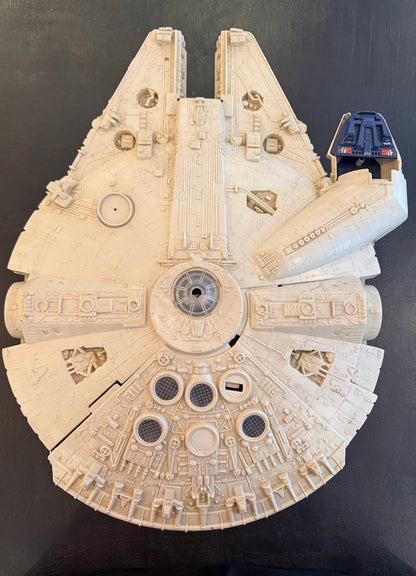 Vintage 1977 Star Wars Millennium Falcon Toy